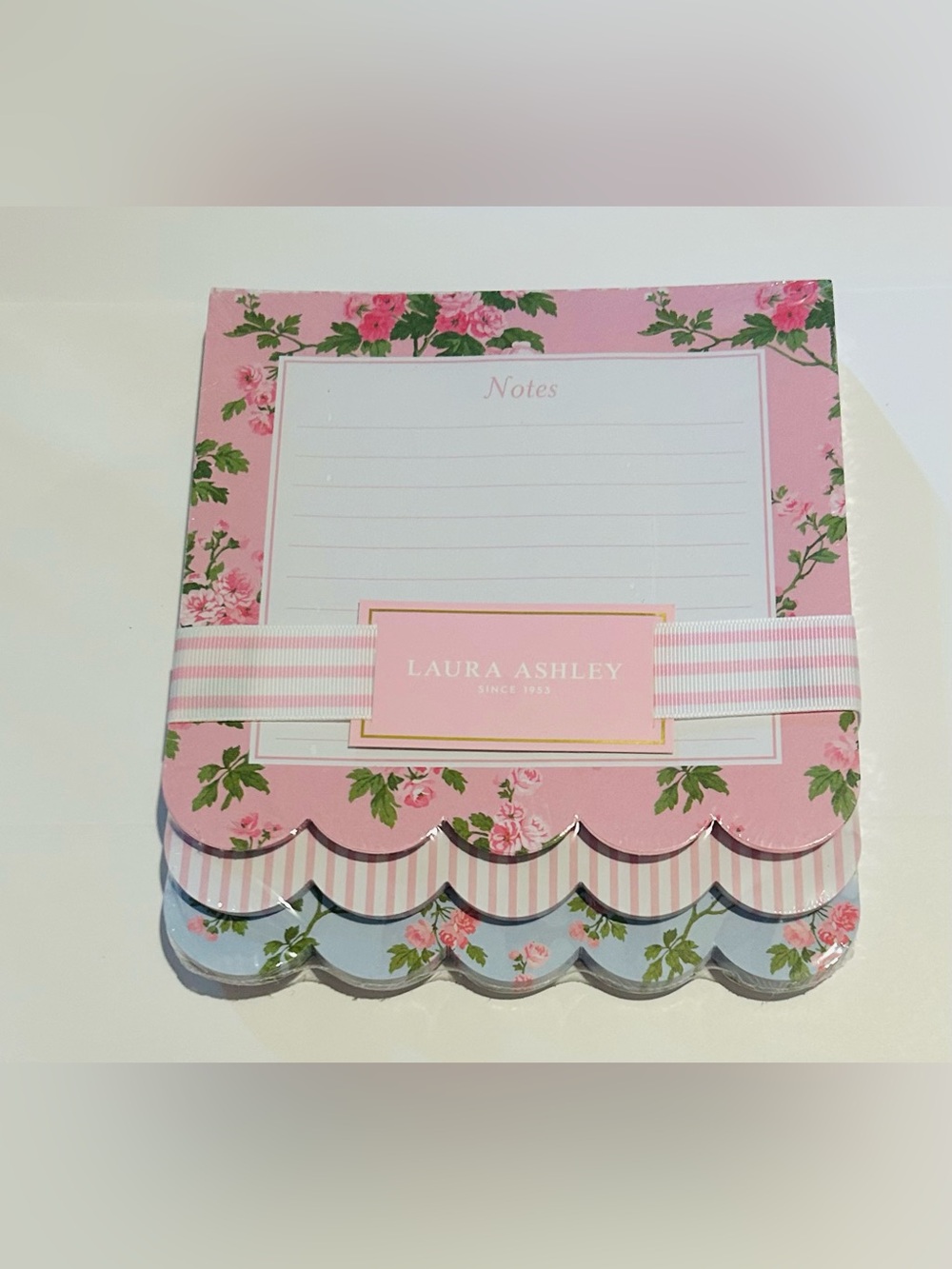New Laura Ashley Pink Pink Blue & White Scalloped 3 Pack Note Pads Lined